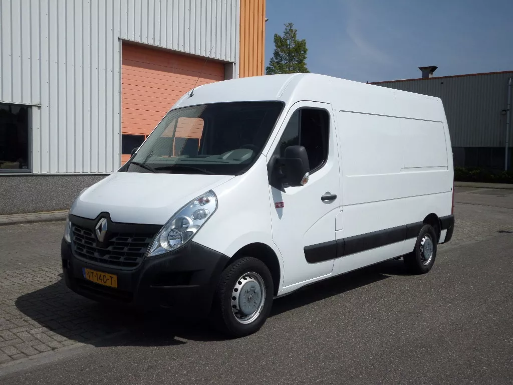 Renault Master T33 2.3 dCi L2H2