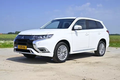 Mitsubishi Outlander 2.4 PHEV Intense
